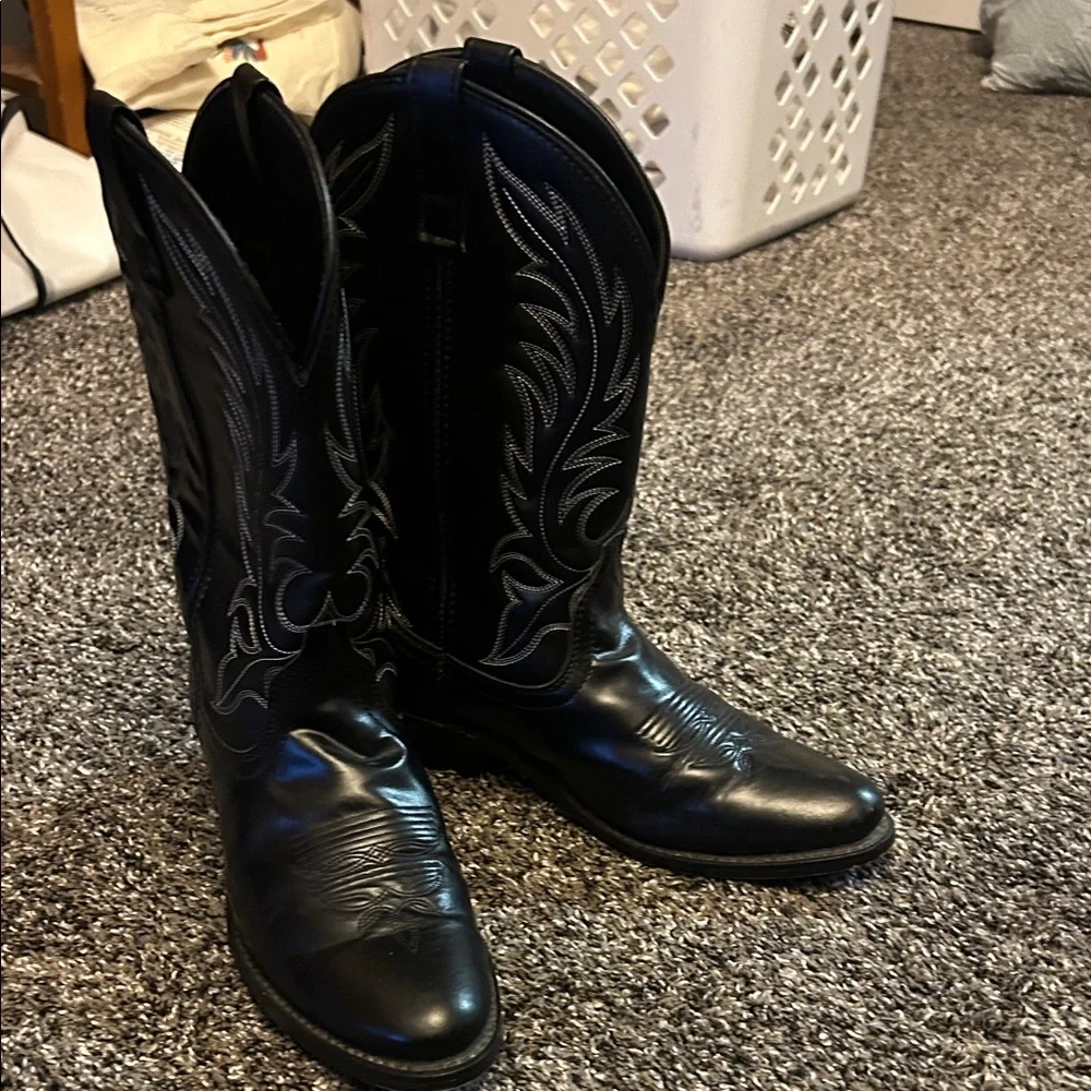 Laredo Women's Black Leather Boots - Picture 7 of 8
